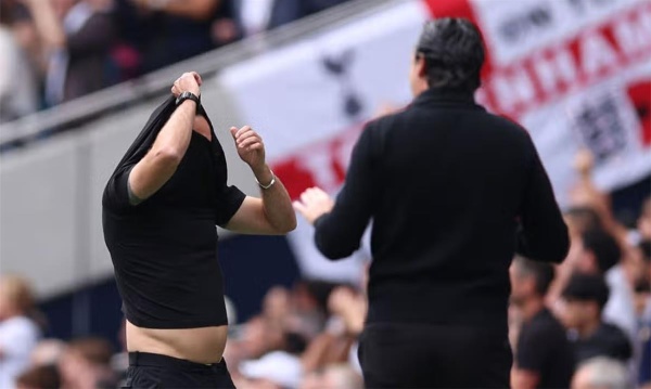 دي زيربي بعد الهزيمة أمام أستون فيلا لست راضي ا عن لاعب توتنهام ونعاني من أزمة