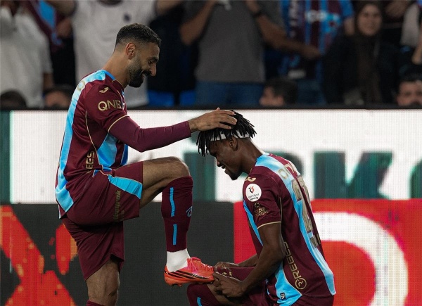 الدوري التركي يتغزل في محمد صلاح بعد انفجاره أمام جالطة سراي الدوري التركي يتغزل في محمد صلاح بعد انفجاره أمام جالطة سراي