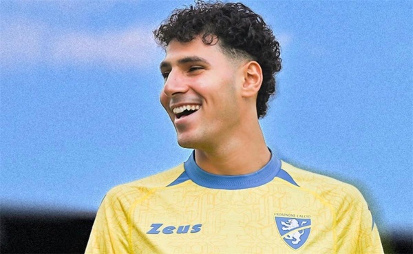 بعد انضمامه لمنتخب مصر المدير الرياضي لفروزينوني يبرز مزايا عمر فايد وسبب التعاقد معه بعد انضمامه لمنتخب مصر المدير الرياضي لفروزينوني يبرز مزايا عمر فايد وسبب التعاقد معه