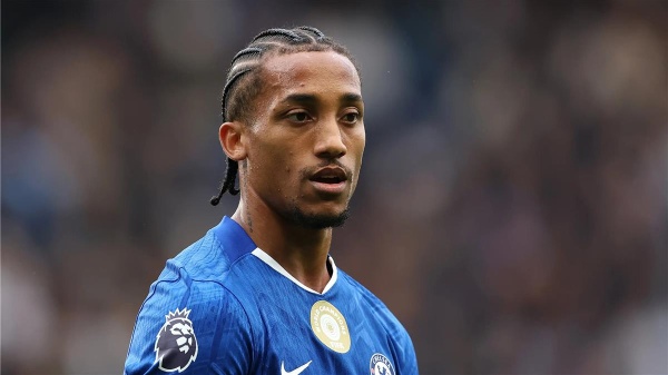 فيديو جواو بيدرو يثير استياء جماهير آرسنال ومانشستر يونايتد بسبب محمد صلاح