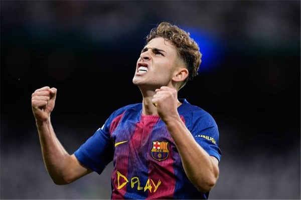 فيرمين لوبيز يختار مرشحه للكرة الذهبية وأكثر لاعب أثار إعجابه من صفقات برشلونة