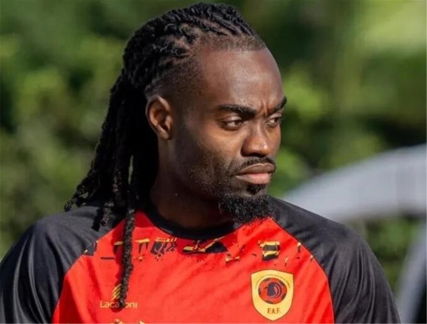 لاعب أنجولا مواجهة محمد صلاح تشبه مشاهدة مباريات البلايستيشن لاعب أنجولا مواجهة محمد صلاح تشبه مشاهدة مباريات البلايستيشن