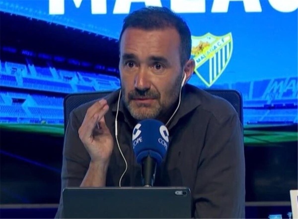 صحفي إسباني ينفجر ضد فلورنتينو بيريز وريال مدريد مشكلته برشلونة وليست أنا صحفي إسباني ينفجر ضد فلورنتينو بيريز وريال مدريد مشكلته برشلونة وليست أنا