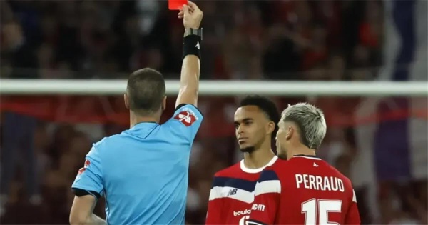 يويفا يفرض عقوبة على شقيق مبابي بعد واقعة دوري أبطال أوروبا يويفا يفرض عقوبة على شقيق مبابي بعد واقعة دوري أبطال أوروبا