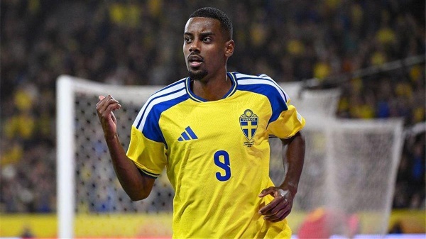 بعد إيزاك فيروس فيفا يضرب لاعب ا جديد ا من ليفربول بعد إيزاك فيروس فيفا يضرب لاعب ا جديد ا من ليفربول