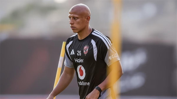 عمرو الجزار يبدأ برنامجه العلاجي بعد نجاح جراحة الصليبي عمرو الجزار يبدأ برنامجه العلاجي بعد نجاح جراحة الصليبي