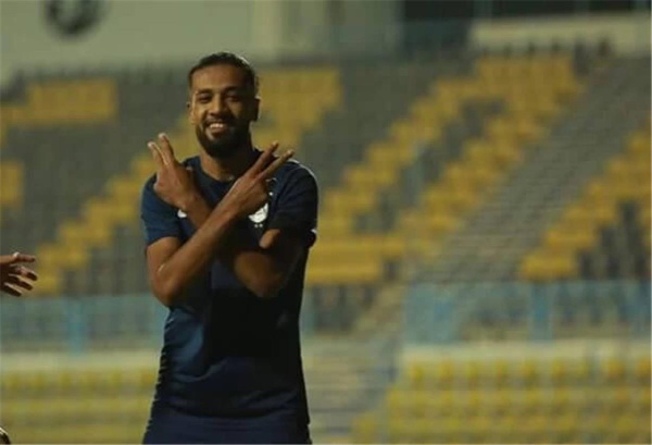 أحمد كالوشا يرد على أنباء الانضمام إلى الأهلي إن شاء الله أحمد كالوشا يرد على أنباء الانضمام إلى الأهلي إن شاء الله
