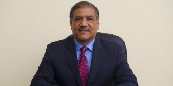 السادات يطالب بتوجيه أصول بنك الاستثمار القومي لمشروعات ذات عائد مرتفع