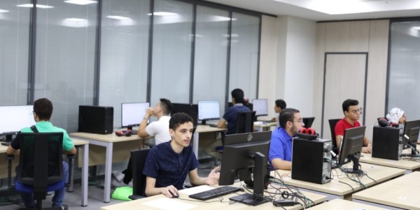 تنسيق الجامعات 2026 إعفاء أوائل الثانوية من التوزيع الجغرافي والمصروفات الدراسية تنسيق الجامعات 2026 إعفاء أوائل الثانوية من التوزيع الجغرافي والمصروفات الدراسية