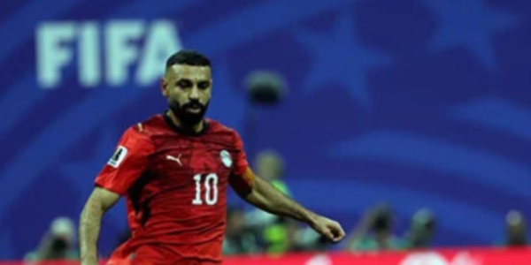 محمد صلاح يقترب من حسم مستقبله عروض سعودية وأمريكية على طاولة قائد الفراعنة محمد صلاح يقترب من حسم مستقبله عروض سعودية وأمريكية على طاولة قائد الفراعنة