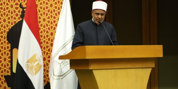 رئيس قطاع المعاهد الأزهرية اللغة العربية أرفع اللغات شرف ا وتعلمها واجب لفهم القرآن وصون الهوية رئيس قطاع المعاهد الأزهرية اللغة العربية أرفع اللغات شرف ا وتعلمها واجب لفهم القرآن وصون الهوية