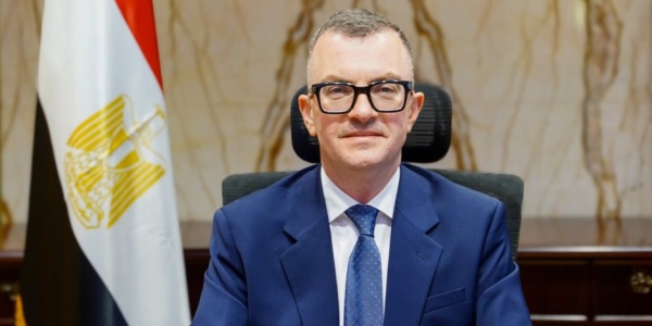 وزير التخطيط بناء الإنسان أولوية في خطة التنمية الاقتصادية