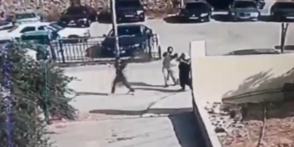 فيديو يوثق لحظة الهجوم على كنيسة بالكرك فى الأردن فيديو