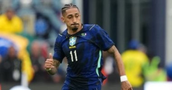 رافينيا مهدد بمغادرة معسكر البرازيل فى كأس العالم 2026 لأسباب شخصية رافينيا مهدد بمغادرة معسكر البرازيل فى كأس العالم 2026 لأسباب شخصية
