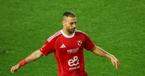 غموض موقف بيكهام مع الأهلي بعد انتهاء إعارته من سيراميكا غموض موقف بيكهام مع الأهلي بعد انتهاء إعارته من سيراميكا