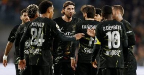 مانشستر يونايتد يواجه باريس سان جيرمان وديا استعدادا للموسم الجديد مانشستر يونايتد يواجه باريس سان جيرمان وديا استعدادا للموسم الجديد