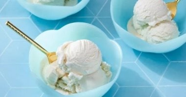 طريقة عمل آيس كريم الفانيليا عشان الجو حر