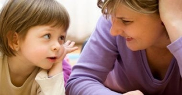 كيف تجعل طفلك يثق بك ويحكي لك أسراره 7 طرق لبناء الثقة