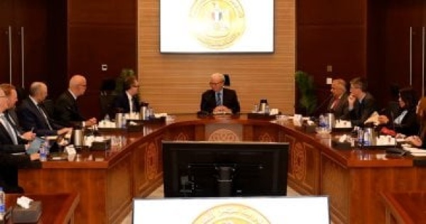 نائب رئيس مجلس الوزراء للشئون الاقتصادية يستقبل وفدا من البنك الدولى نائب رئيس مجلس الوزراء للشئون الاقتصادية يستقبل وفدا من البنك الدولى