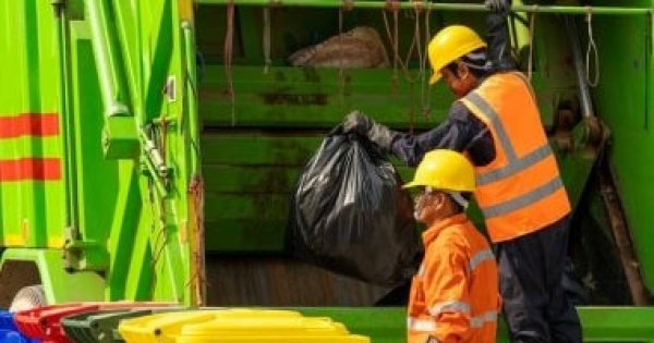 اليوم العالمى لعمال النظافة مناسبة لتقدير العاملين فى حماية المجتمعات