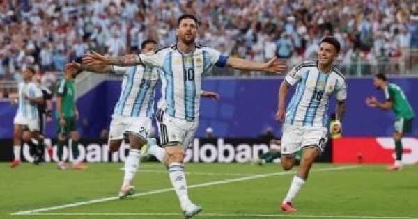 هاتريك ميسي يقود الأرجنتين للفوز بثلاثية على الجزائر فيديو هاتريك ميسي يقود الأرجنتين للفوز بثلاثية على الجزائر فيديو