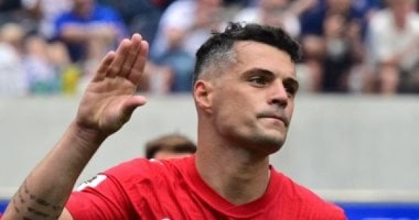عودة تشاكا لقيادة منتخب سويسرا بعد أزمة تزوير شهادة تطعيم كورونا