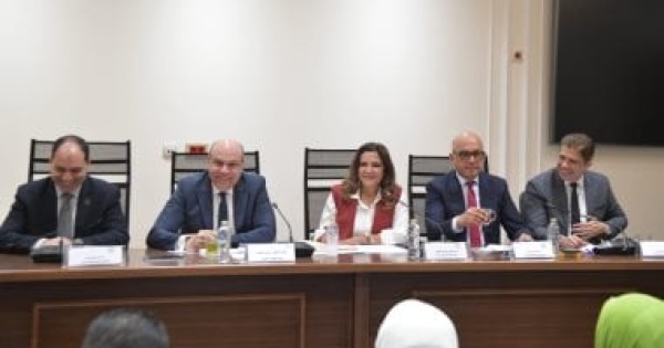 وزير الطيران أمام النواب الشركات الخاصة شريك رئيسى بزيادة الحركة الوافدة