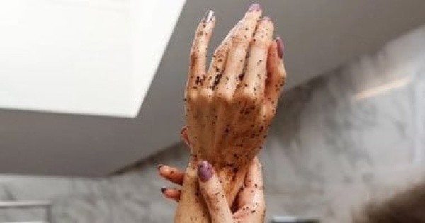 وصفات طبيعية لتفتيح اليدين خلال فصل الصيف لو بتتعرضى للشمس كتير