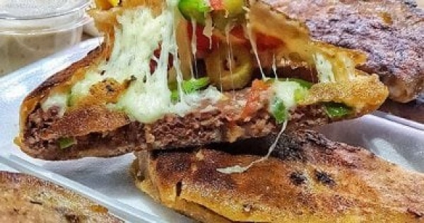 طريقة عمل حواوشى البيتزا فى البيت بسر صنعة ومطة جبنة المطاعم