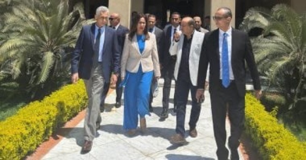وزيرة الثقافة تجرى جولة تفقدية بدار الأوبرا وتعقد اجتماعا مع رئيس الأوبرا