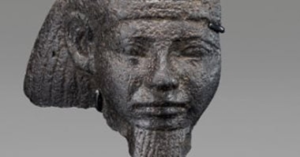 بيع رأس بورتريه مصرى من عصر أمنمحات الثالث فى مزاد كريستيز اعرف ثمنها بيع رأس بورتريه مصرى من عصر أمنمحات الثالث فى مزاد كريستيز اعرف ثمنها