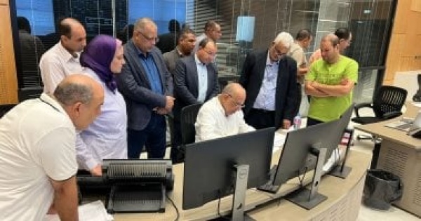 محمود عصمت يتابع سير العمل فى المركز القومي للتحكم في الشبكة الكهربائية محمود عصمت يتابع سير العمل فى المركز القومي للتحكم في الشبكة الكهربائية