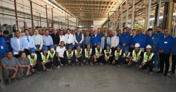 وزير الصناعة يشهد تركيب خطوط إنتاج أول مصنع بالشرق الأوسط لتصنيع كمبروسور التكييف