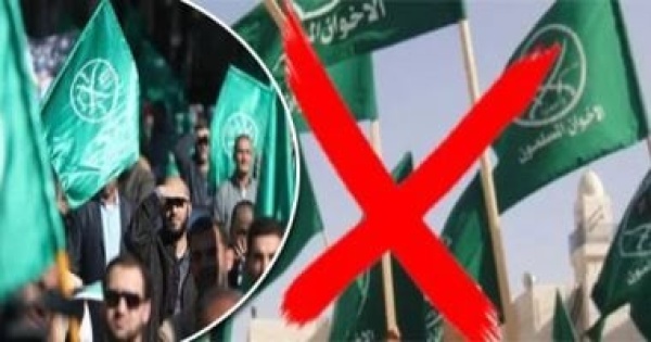 خبير تكاتف الشعب ومؤسسات الدولة نموذجا فريدا للخلاص من جماعة الإخوان