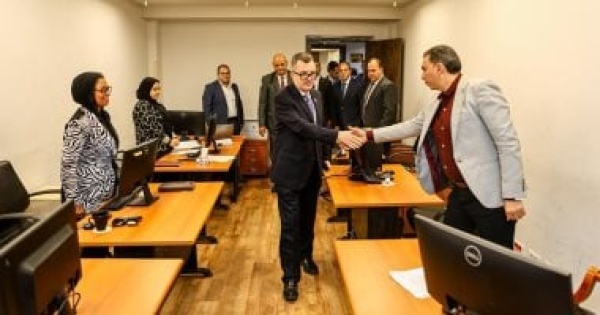 وزير التخطيط نمتلك ركيزة أساسية لدعم التحول الرقمي واتخاذ القرار التنموي على أسس علمية