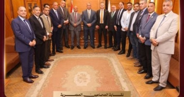 نقيب المحامين يبحث بروتوكول تعاون مع أطباء الأسنان لإعادة الخدمات للمحامين