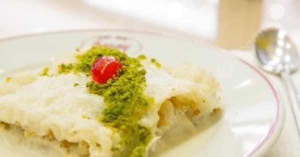 طريقة عمل حلوى الحليب الباردة فى 10 دقائق وبدون فرن طريقة عمل حلوى الحليب الباردة فى 10 دقائق وبدون فرن