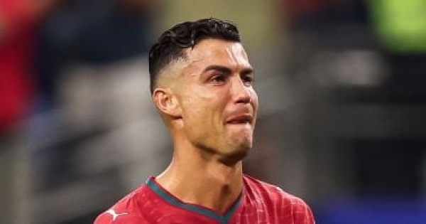 جماهير البرتغال ترفض مشاركة رونالدو أساسي ا ضد الدنمارك في دوري الأمم جماهير البرتغال ترفض مشاركة رونالدو أساسي ا ضد الدنمارك في دوري الأمم