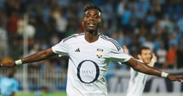 الجونة يقترب من تجديد عقد أوجو صمويل جناح الفريق