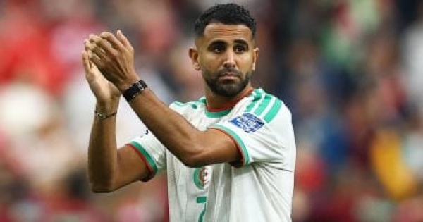 سويسرا ضد الجزائر رياض محرز يعلن اعتزاله دوليا
