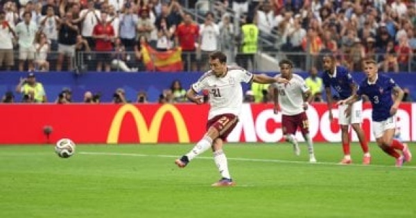 إسبانيا تنهي الشوط الأول أمام فرنسا بالتقدم 1 0 بنصف نهائي كأس العالم إسبانيا تنهي الشوط الأول أمام فرنسا بالتقدم 1 0 بنصف نهائي كأس العالم