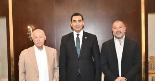 وزير الرياضة يبحث استعدادات المنتخب ومستجدات شراكات الأندية الجماهيرية مع القطاع الخاص وزير الرياضة يبحث استعدادات المنتخب ومستجدات شراكات الأندية الجماهيرية مع القطاع الخاص