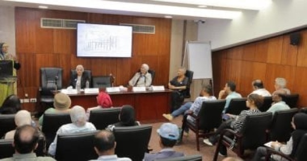 صالون نفرتيتى يناقش هوية الإسكندرية كمدينة تتقبل الآخر وتنفتح على العالم صالون نفرتيتى يناقش هوية الإسكندرية كمدينة تتقبل الآخر وتنفتح على العالم