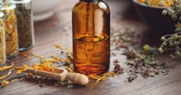 يوم الزيوت العطرية 8 أسباب للعودة مرة أخرى للوصفات الطبيعية التقليدية يوم الزيوت العطرية 8 أسباب للعودة مرة أخرى للوصفات الطبيعية التقليدية