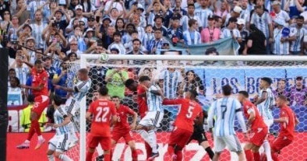 الأرجنتين وسويسرا ماك أليستر يتقدم لراقصى التانجو بالهدف الأول بعد 10 دقائق الأرجنتين وسويسرا ماك أليستر يتقدم لراقصى التانجو بالهدف الأول بعد 10 دقائق