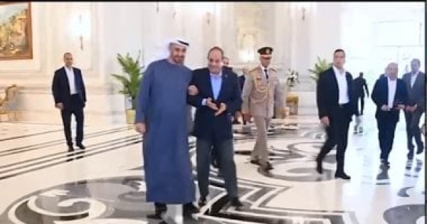 الرئيس السيسي يستقبل محمد بن زايد في العلمين لبحث تطورات الشرق الأوسط فيديو