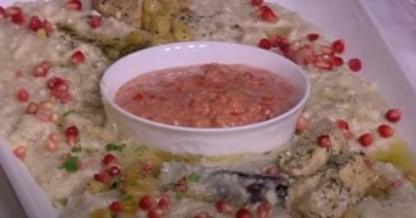 طريقة عمل أرز بالدجاج على الطريقة الخليجية طريقة عمل أرز بالدجاج على الطريقة الخليجية