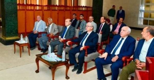 نائب رئيس الوزراء يزور شركة مصر للغزل والنسيج بالمحلة الكبرى
