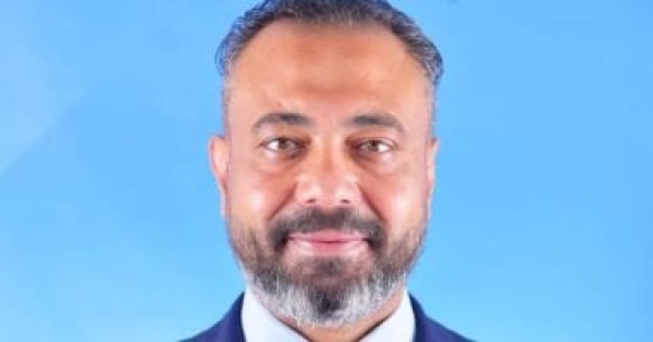 الناشرين المصريين معرض العلمين يمثل تحديا كبيرا ويختلف عن المعارض التقليدية الناشرين المصريين معرض العلمين يمثل تحديا كبيرا ويختلف عن المعارض التقليدية