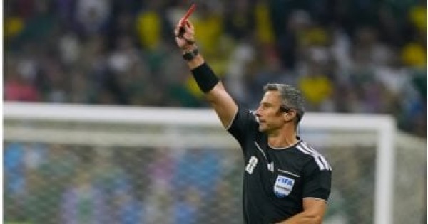 عادل عقل يكشف صحة إلغاء هدف إسبانيا أمام الأرجنتين فى نهائى كأس العالم 2026 عادل عقل يكشف صحة إلغاء هدف إسبانيا أمام الأرجنتين فى نهائى كأس العالم 2026
